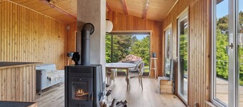 Romantic retreat close to the beach
