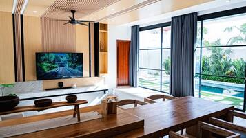 Luxury-Villa, 2 Schlafzimmer, Balkon, Poolblick | Wohnbereich