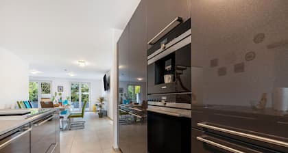 Holiday Home 'Haus Mit 4 Schlafzimmern' with Shared Terrace, Shared Garden and Wi-Fi