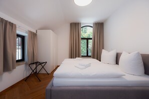 3 chambres, fer et planche à repasser, accès au Wi-Fi (inclus)