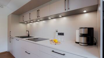 Frigorífic, forn, placa de cuina i rentaplats