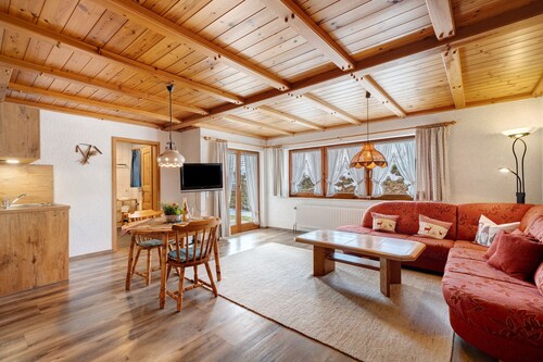 Appartement 'Kandelblick Mit 60qm' avec vue sur les montagnes, terrasse privée et Wi-Fi