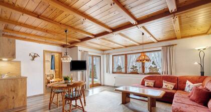 Ferienwohnung 'Kandelblick Mit 60qm' mit Bergblick, privater Terrasse und Wi-Fi