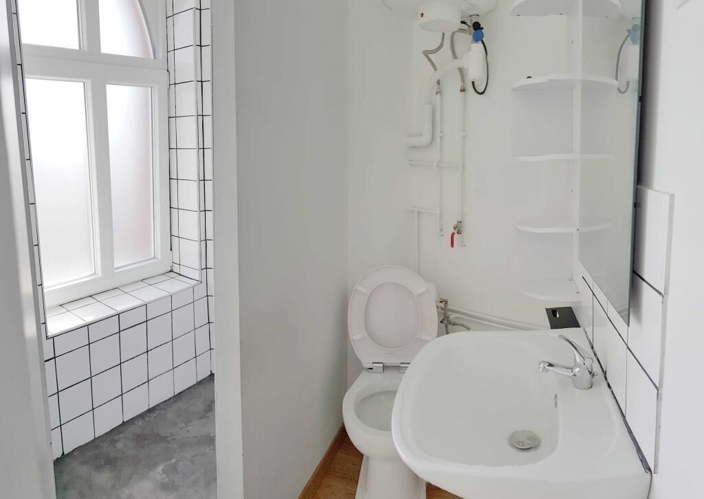 Shower, hair dryer