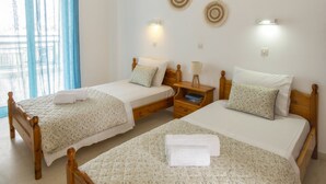 Studio, Balcony, Garden View | In-room safe, iron/ironing board (on request), free WiFi, bed sheets - Searocco Studios & Apartments (Zakynthos)