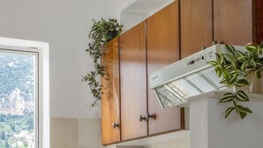 Standard Apartment, Balcony, Garden View | Private kitchen | Stovetop, toaster, cookware/dishes/utensils - Searocco Studios & Apartments (Zakynthos)