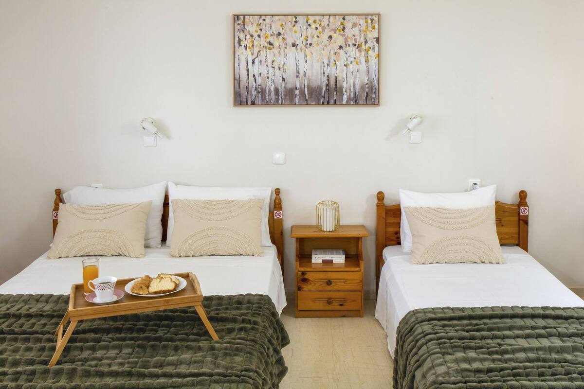 In-room safe, iron/ironing board, free WiFi, bed sheets