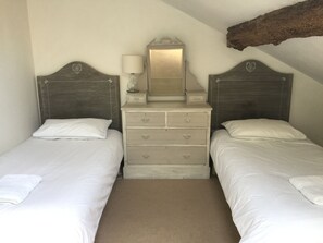 6 bedrooms, iron/ironing board, travel cot, free WiFi