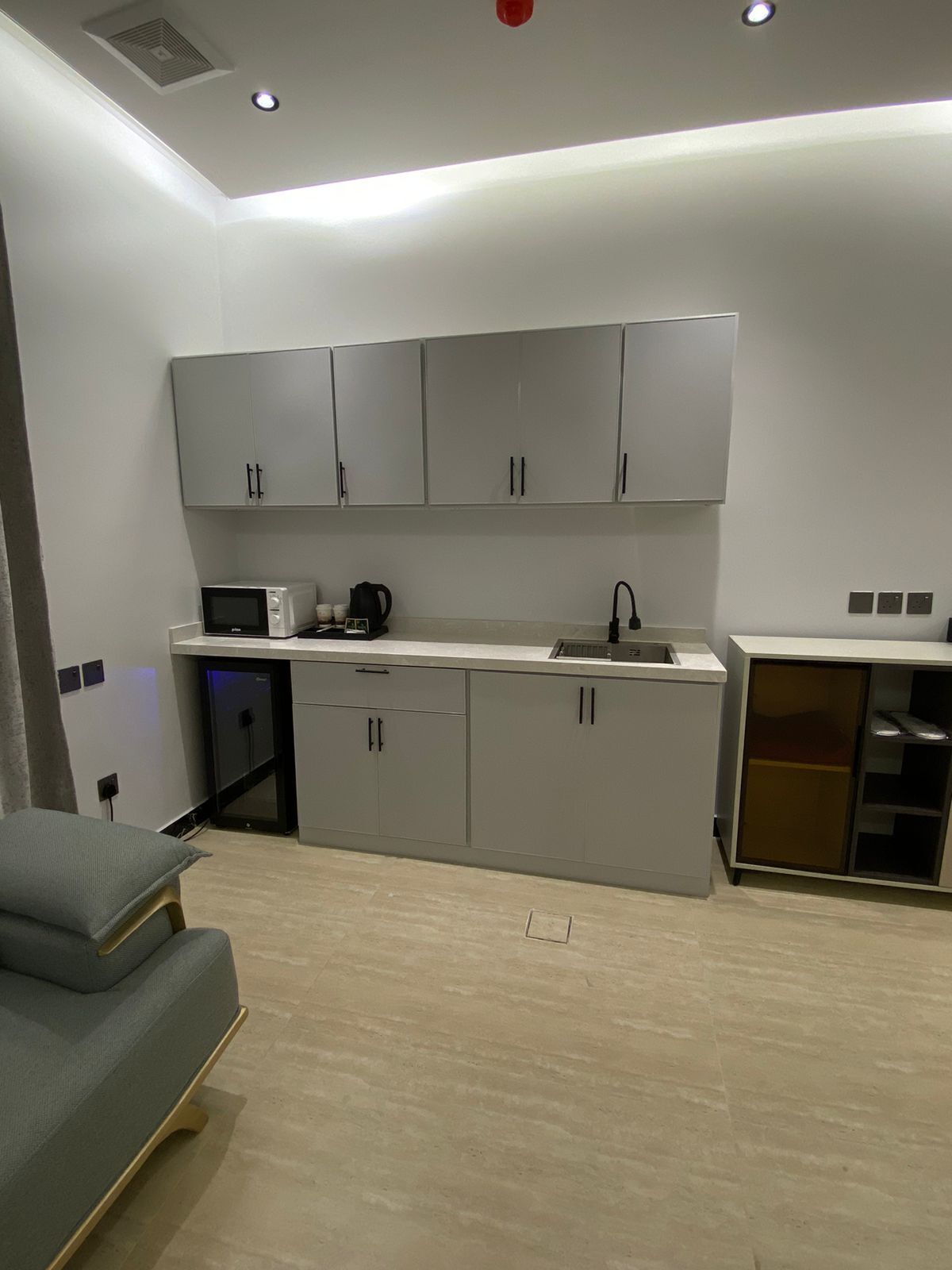 Fridge, microwave, stovetop, electric kettle