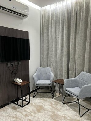 Television - qimam park hotel 9 (Riyadh)