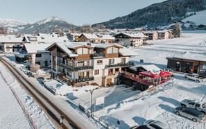 Front of property - Appartements by Hofer (Kaprun)