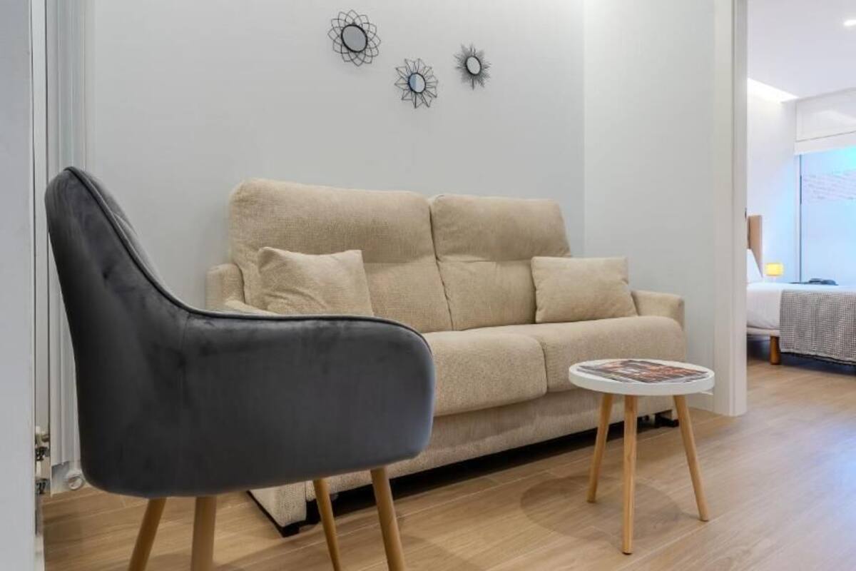 Appartement | Aire de séjour | Téléviseur connecté de 32 po avec télévision numérique