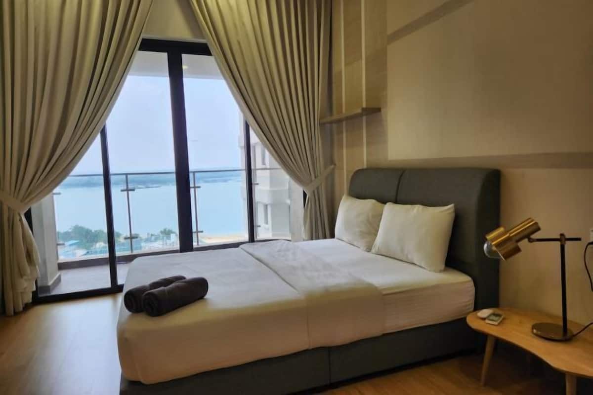 3 bilik tidur, langsir/tirai gelap terus, seterika/papan seterika