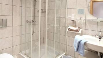 Articles de toilette gratuits, sèche-cheveux