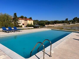 10 εξωτερικές πισίνες