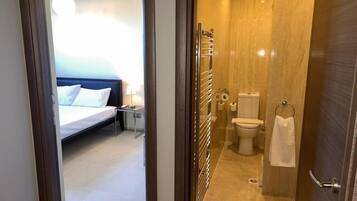 4 dormitoris, planxa i posts de planxar i wifi gratuïta