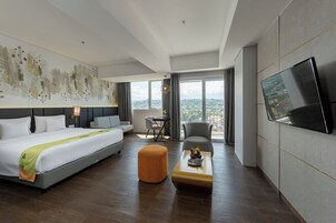 小型套房, 阳台, 山景 | 高档床上用品、隔 音、免费婴儿床、床单