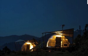 Front of property - Manas Valley View bungalow  (Kodaikanal)