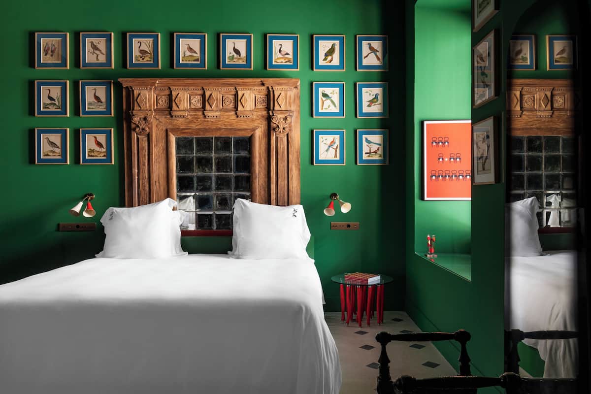 Junior Suite | Premium bedding, Tempur-Pedic beds, minibar, in-room safe