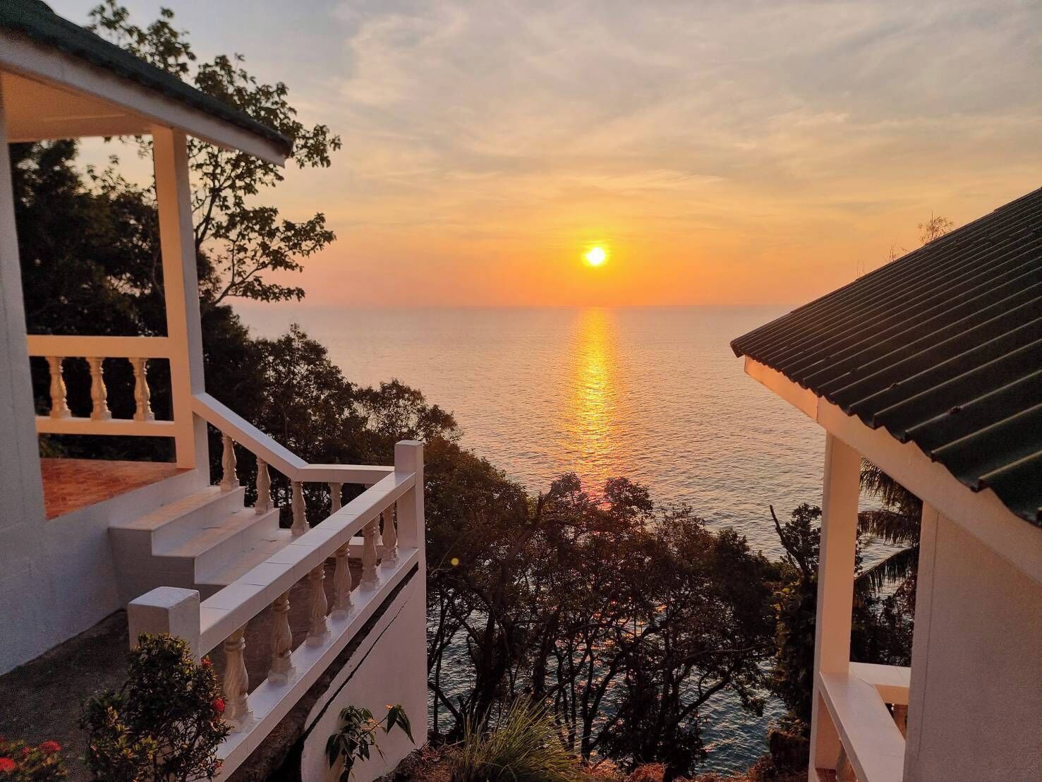 华丽双人房 | 遮光窗帘、免费 WiFi、床单