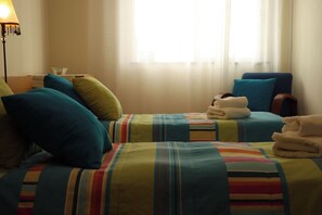 2 habitaciones, tabla de planchar con plancha y wifi gratis 