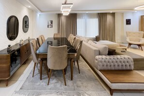 Basic-Apartment (Calm & Classy) | Speisen