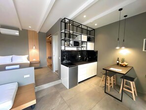 1 bedroom, in-room safe, iron/ironing board, free WiFi