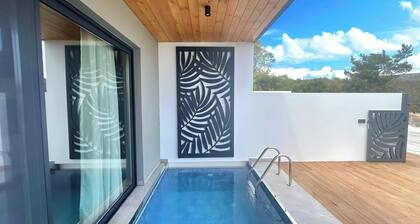 ICanes Suite Private Pool