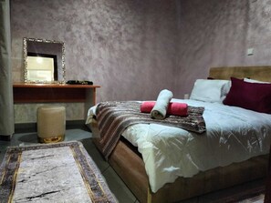 2 室のベッドルーム、アイロン / アイロン台、WiFi、ベッドシーツ