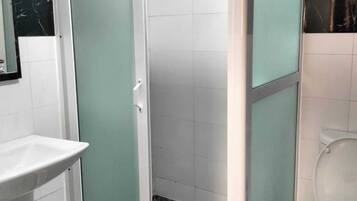 Toallas, jabón, papel higiénico