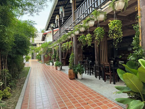 Vang Luang Hotel
