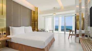 Deluxe Quadruple Room | Free minibar, desk, blackout drapes, soundproofing