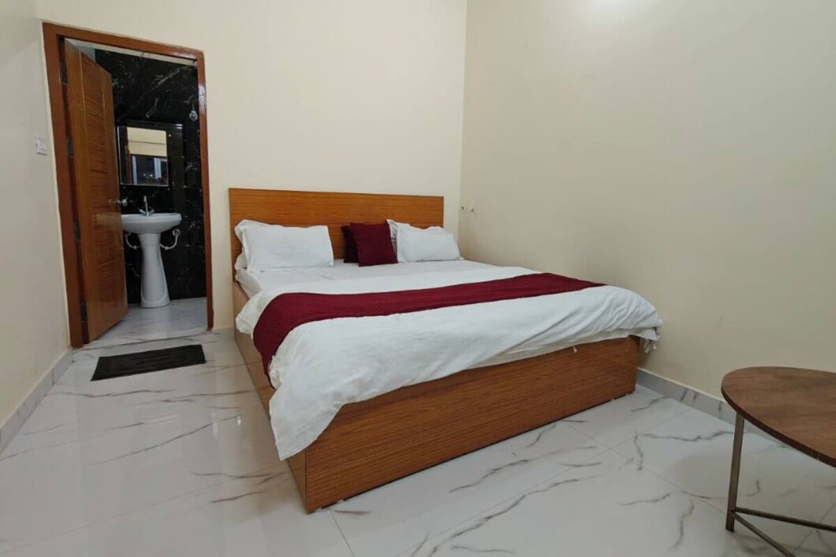 Deluxe Double Room, City View | Desk, free WiFi