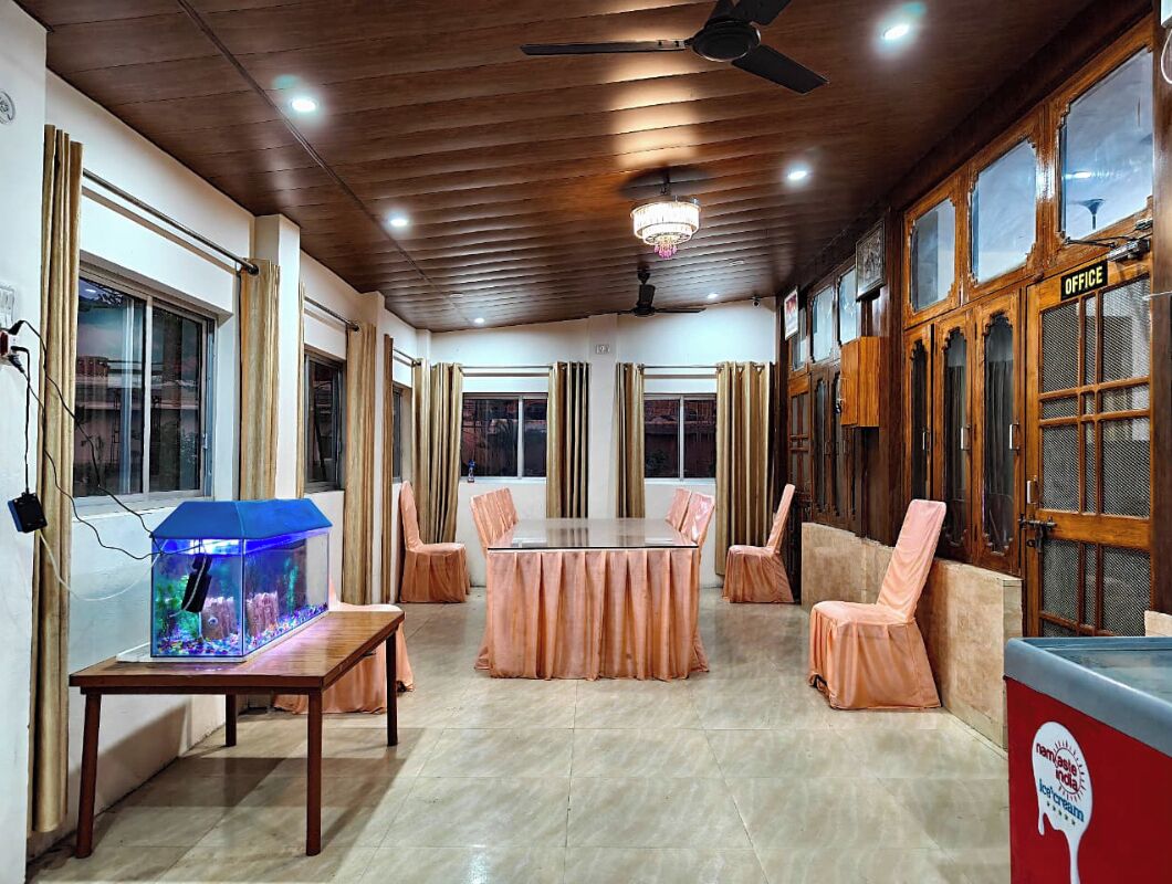 Family Double Room | In-room dining