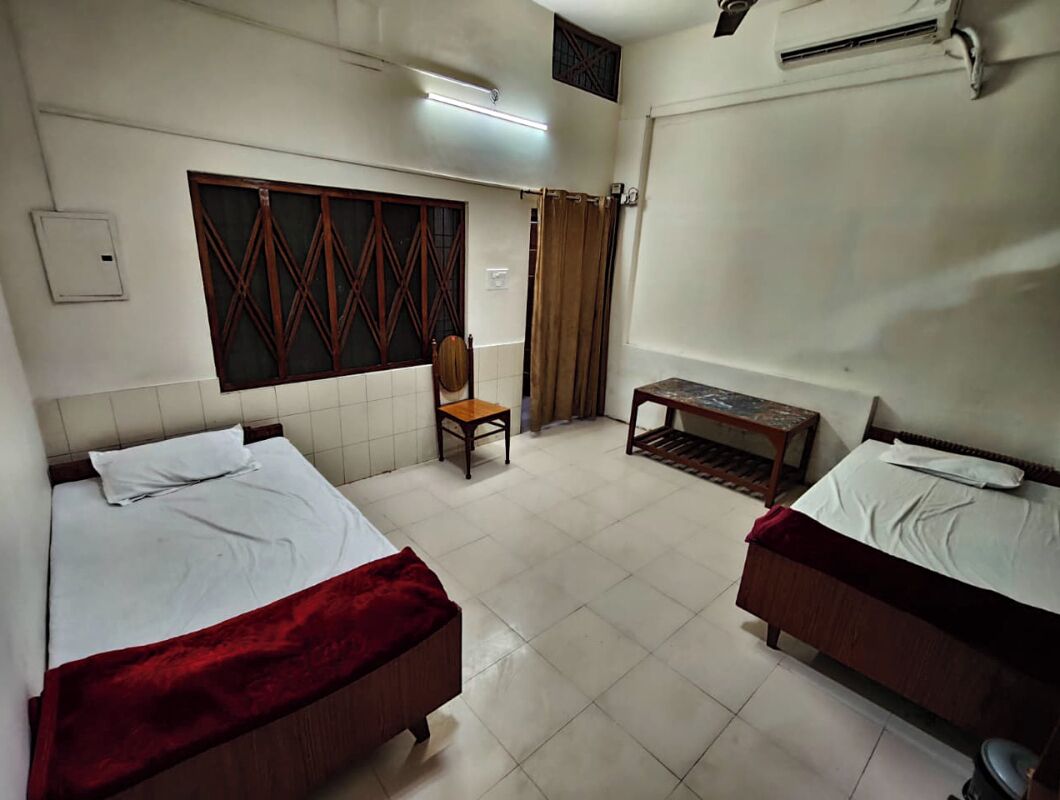 Family Double Room | Desk, free WiFi