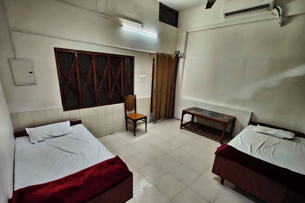 Family Double Room | Desk, free WiFi