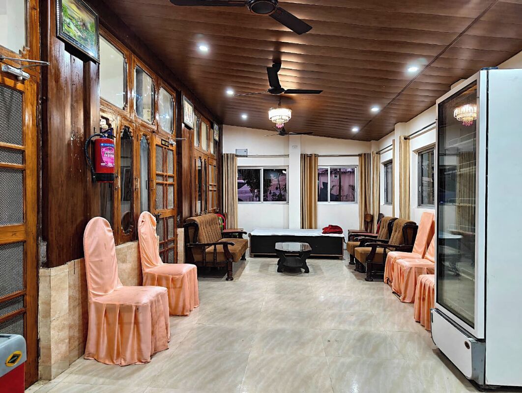 Family Double Room | Living area