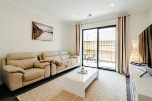 Smart TV, books, offices