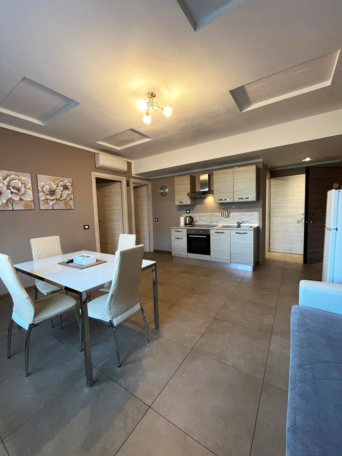 Verdunkelungsvorhänge, Bügeleisen/Bügelbrett, kostenloses WLAN