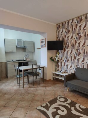 Superior Studio | Courtyard view - appartamenti la piazzetta (Signa)