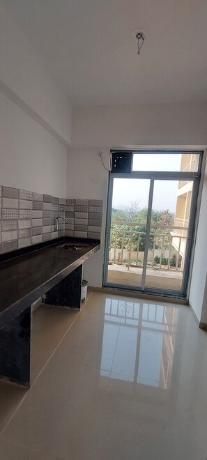 Private kitchen - Mountain Breeze Home Stay (Karjat)