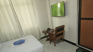 Deluxe Single Room - Rweru Hotels (Dar es Salaam)