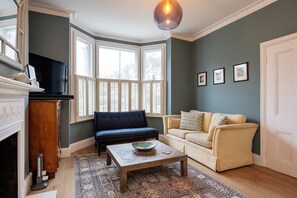 Hus | 4 soverom og internett