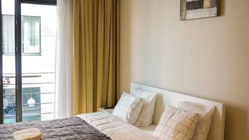 1 slaapkamer, een strijkplank/strijkijzer, wifi, beddengoed