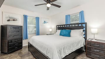 8 slaapkamers, een bureau, reisbedje, wifi