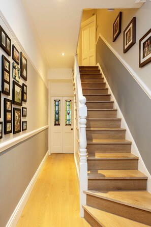 Interior - The Barnes Family Haven, by Veeve (London)