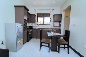 Fridge, microwave, oven, blender