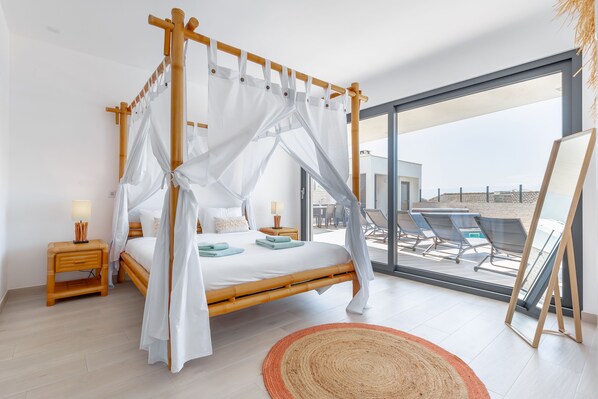 5 bedrooms, iron/ironing board, travel crib, free WiFi