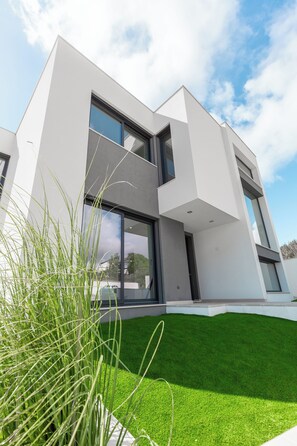 Exterior - Dino Villa, with ocean view (Ribamar)