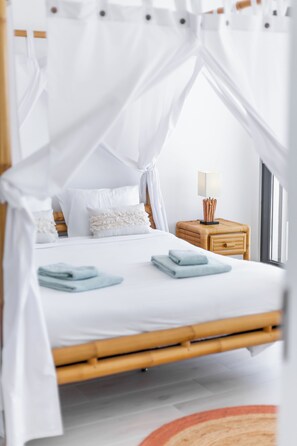 5 bedrooms, iron/ironing board, travel cot, free WiFi